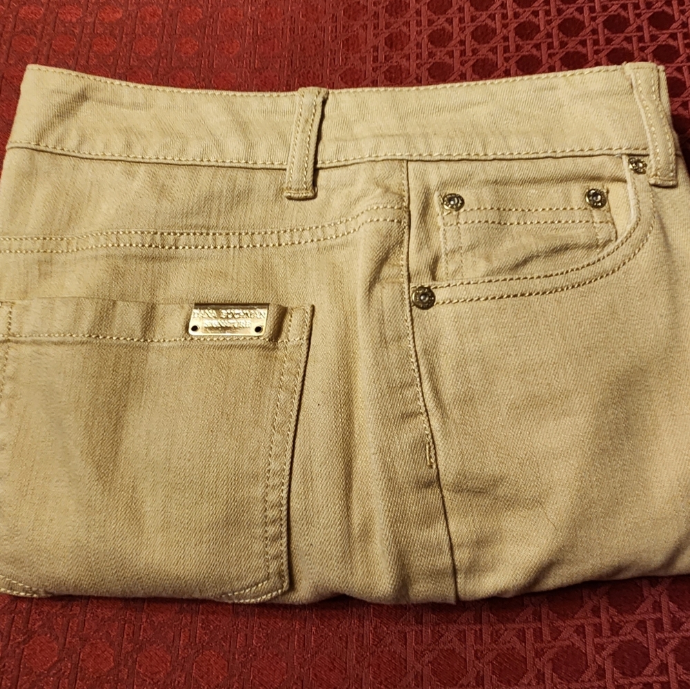 Ladies Capri's. Khaki color size 10